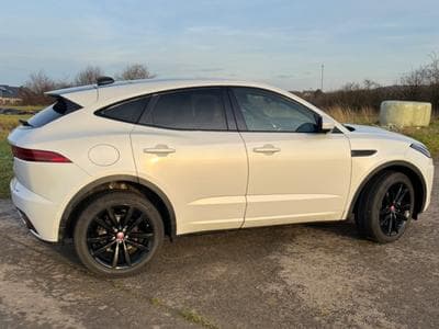 Jaguar E-Pace P300 AWD R-Dynamic HSE (2020) - Photo 1
