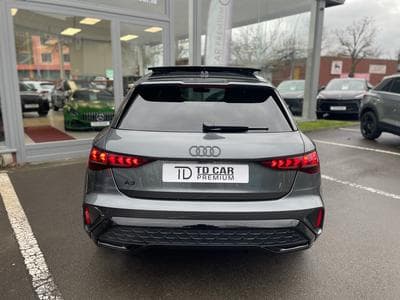 Audi A3 Sportback 35 TFSI S-tronic S line (2025) - Photo 13