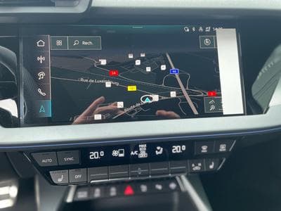 Audi A3 Sportback 35 TFSI S-tronic S line (2025) - Photo 9