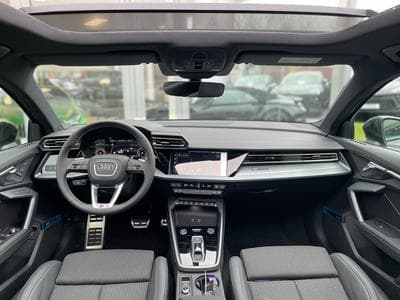 Audi A3 Sportback 35 TFSI S-tronic S line (2025) - Photo 11