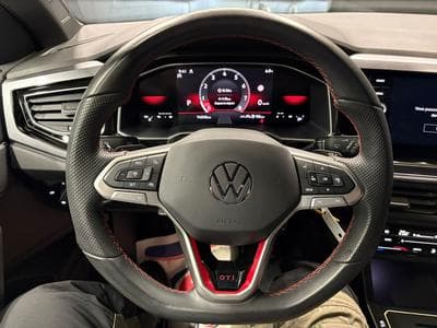 VW Polo GTI 2.0 tsi 207cv (2024) - Photo 8