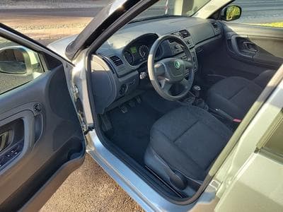 Skoda Fabia Ambiente 1.2 TSI (2011) - Photo 10