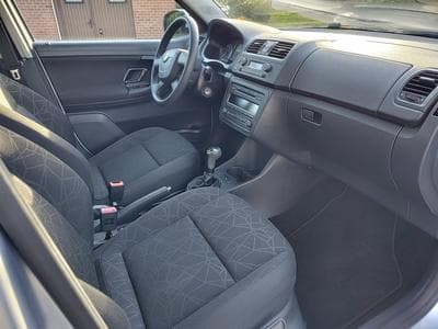 Skoda Fabia Ambiente 1.2 TSI (2011) - Photo 11