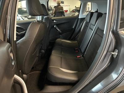 Peugeot 2008 Allure (2019) - Photo 12