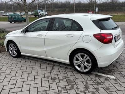 Mercedes Classe A 200 D - 7G DCT Inspiration edition (2017) - Photo 2