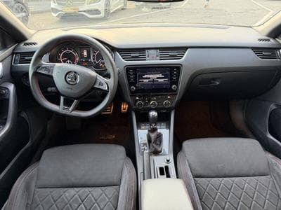 Skoda Octavia RS 2.0L 245CV (2018) - Photo 5