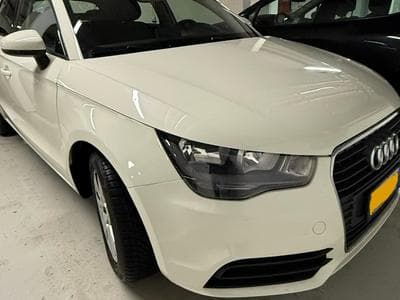 Audi A1 Sportback 1.2 TFSI 86 HP (2013) - Photo 3