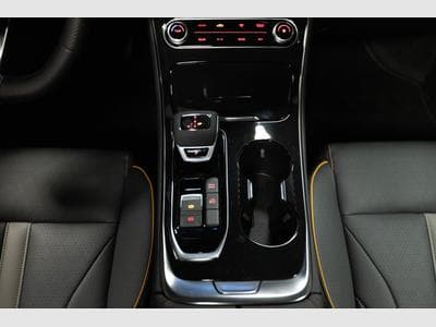 Forthing U-Tour 1.5 TURBO AUTO 7 PLACES (2026) - Photo 11