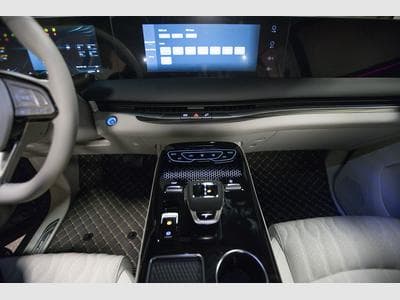 Forthing 9 1.5 HEV 7 PLACES FULL HYBRID (2026) - Photo 9