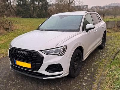 Audi Q3 Advanced (2024) - Photo 1