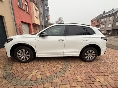 VW Tiguan R-Line (2024) - Photo 1