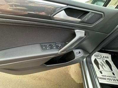 VW Tiguan Allspace 2.0 TDI DSG Highline 4Motion (2020) - Photo 8
