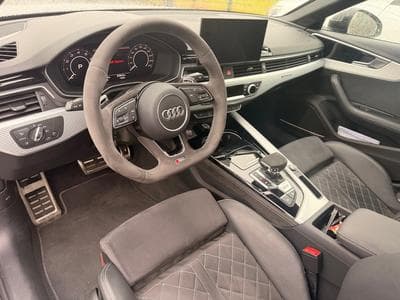 Audi RS4 (2022) - Photo 3