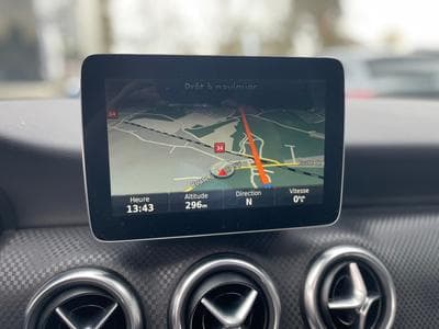 Mercedes A 180 Sport 7G-DCT Toit Ouvrant (2016) - Photo 9