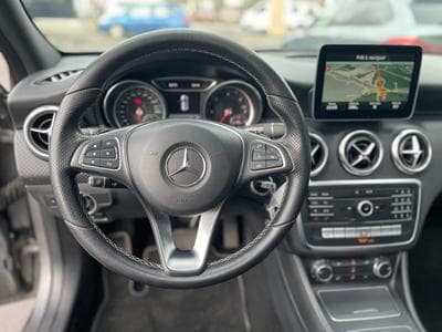 Mercedes A 180 Sport 7G-DCT Toit Ouvrant (2016) - Photo 8
