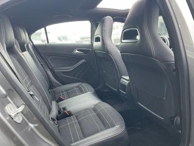 Mercedes A 180 Sport 7G-DCT Toit Ouvrant (2016) - Photo 5