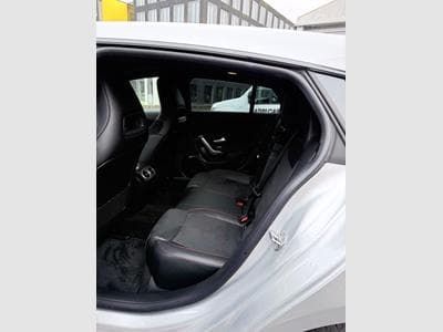 Mercedes CLA 220 220D 190 PS AMG 4MATIC (2022) - Photo 9