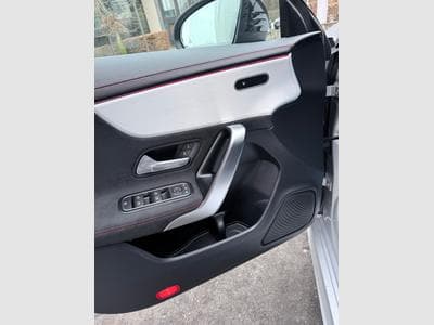 Mercedes CLA 220 220D 190 PS AMG 4MATIC (2022) - Photo 10