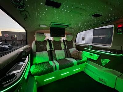 Mercedes Vito Tourer CDI extra-long L3 VIP (2025) - Photo 9