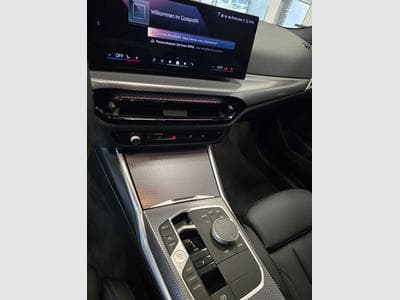 BMW 330 i xDrive M-Sport (2025) - Photo 2