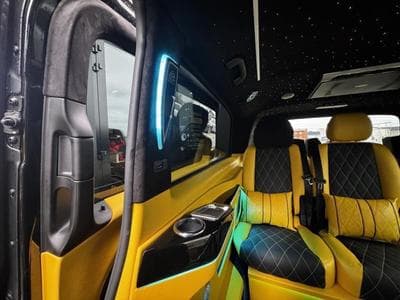 Mercedes Vito Tourer CDI extra-long propulsion 2.0L 136CV (2023) - Photo 8