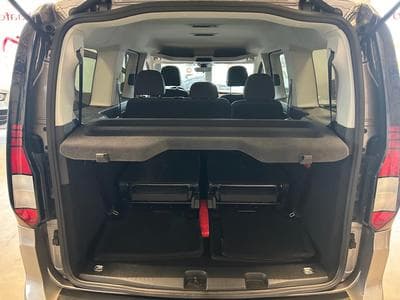 VW Caddy Maxi (2021) - Photo 13