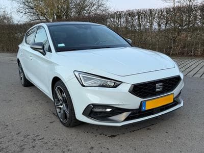 Seat Leon FR e-Hybrid (2021) - Photo 2