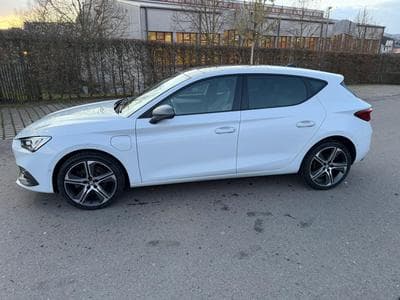 Seat Leon FR e-Hybrid (2021) - Photo 5