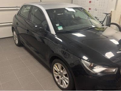 Audi A1 sportback 1,6 TDi 105 CV Ambition (2012) - Foto 1