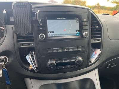 Mercedes Vito Mixto (2018) - Photo 11