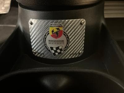 Abarth 695 695C Edizione Maserati numéroté 007/499 (2012) - Photo 14