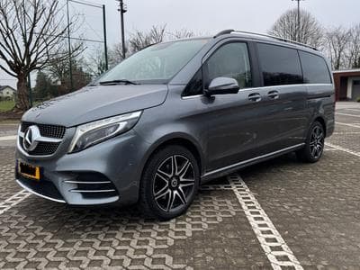 Mercedes V AMG 300 L2 4X4 (2022) - Photo 1