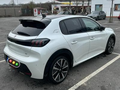 Peugeot 208 Puretech GT (2022) - Foto 1