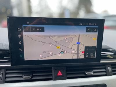 Audi A4 A4 Avant 35 TFSI S-tronic S line (2022) - Photo 9