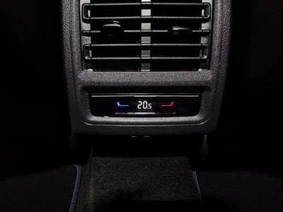 VW Golf 8 R 4MOTION 2.0L 320CV (2022) - Photo 10