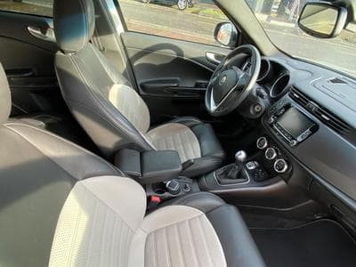 Alfa-Romeo Giulietta (2015) - Photo 7