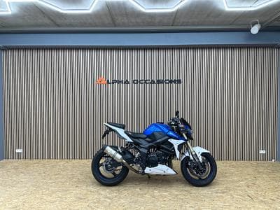 Suzuki GSR 750 (2013) - Photo 1