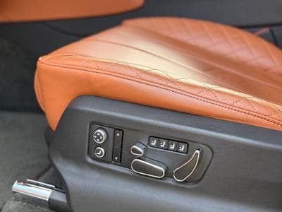 Bentley Bentayga 6.0 W12 Mulliner *1ère main* (2017) - Photo 7