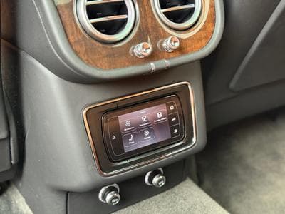 Bentley Bentayga 6.0 W12 Mulliner *1ère main* (2017) - Photo 11