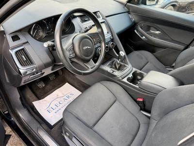 Jaguar E-Pace 2.0D 150 NAVI/CAM/LED (2020) - Photo 7