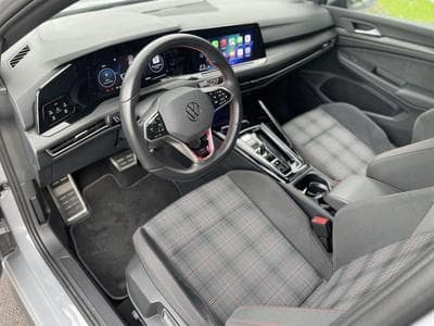 VW Golf 8 GTI 2.0 TSI DSG7 (2023) - Photo 6