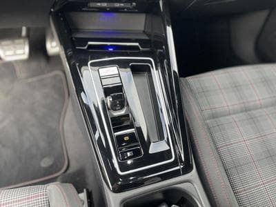VW Golf 8 GTI 2.0 TSI DSG7 (2023) - Photo 9
