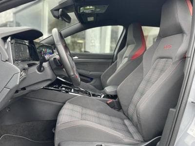 VW Golf 8 GTI 2.0 TSI DSG7 (2023) - Photo 7