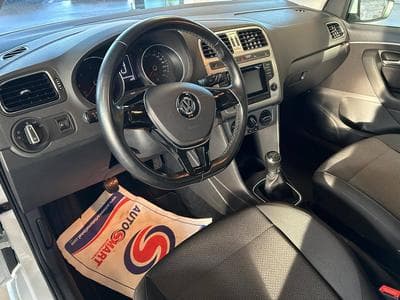 VW Polo V HIGHLINE (2017) - Photo 8