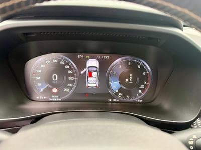 Volvo XC40 2WD R-Design Geartronic (2020) - Photo 15