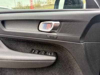 Volvo XC40 2WD R-Design Geartronic (2020) - Photo 14