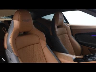 Aston-Martin DB12 Coupé (2025) - Foto 12