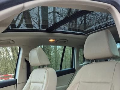 VW Tiguan (2010) - Photo 9