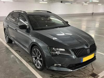 Skoda Superb Sportline (2018) - Foto 1