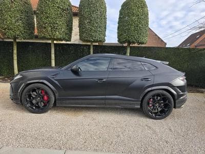 Lamborghini Urus (2024) - Foto 2